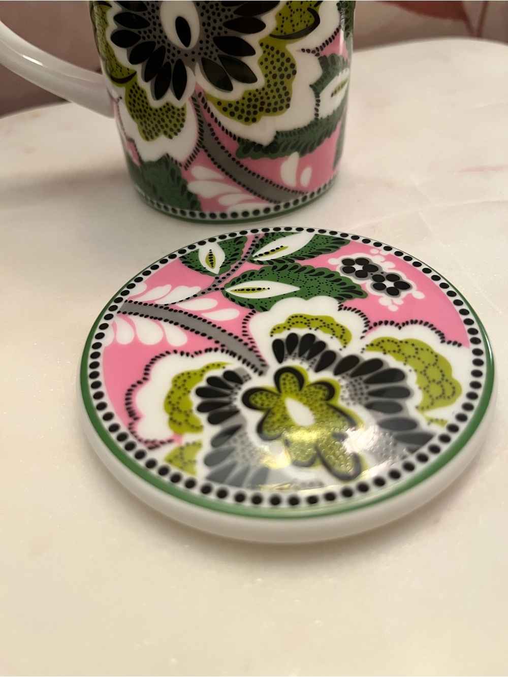 Vera Bradley Pink Floral Porcelain/Ceramic Tea or Coffee Mug w/Lid (Like New) - Picture 8 of 8